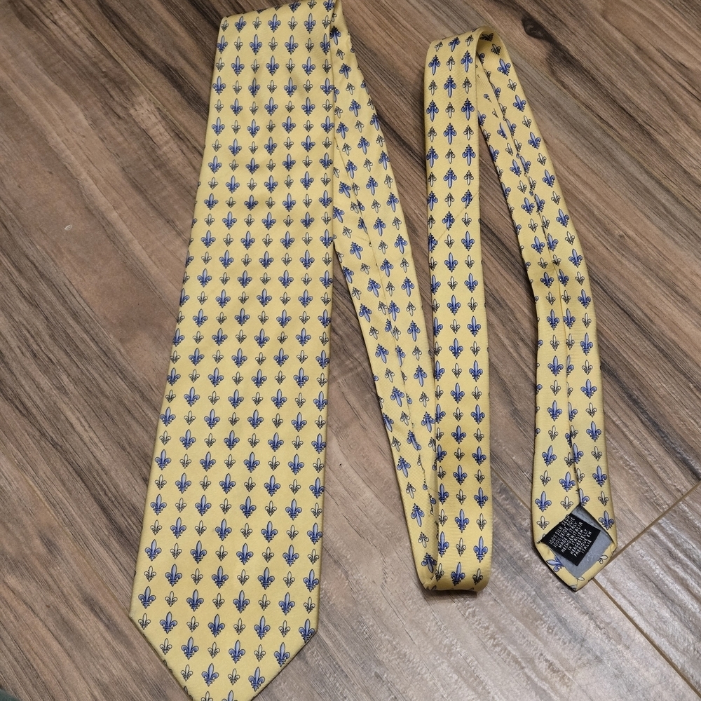 Beaufort For Tie Rack, Silk Yellow Tie Featuring Fleur De Lis